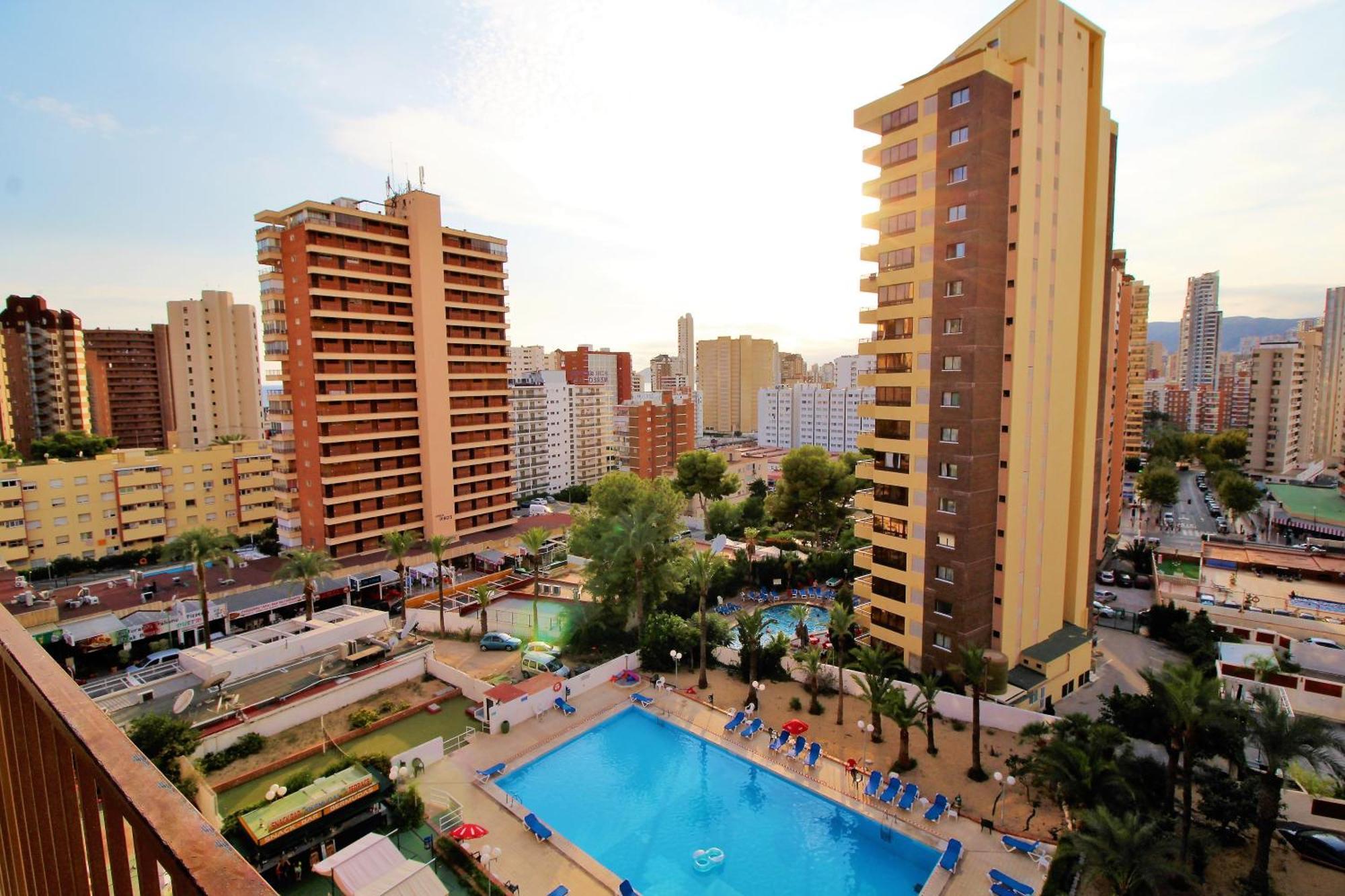Bermudas 814 Apartment Бенидорм Екстериор снимка